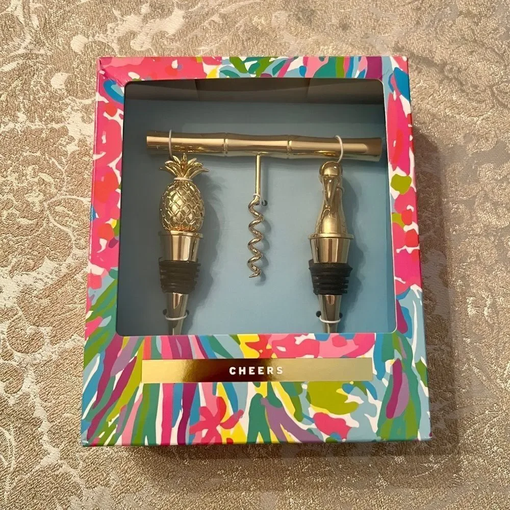 NIB Lilly Pulitzer 3 Piece Wine Bottle Bar Set 2 Stoppers & Opener Gold Metallic